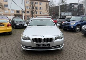 BMW 523 330.000 km 5.500 &euro; Dresden 01097
