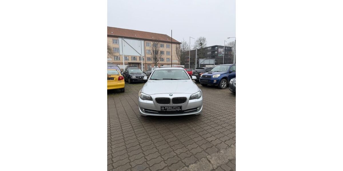 BMW 523 330.000 km 5.500 &euro; Dresden 01097