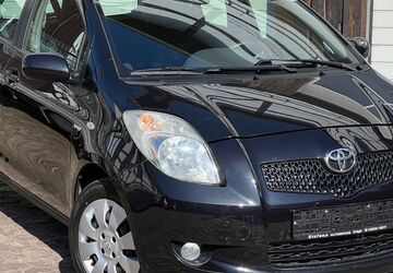 Toyota Yaris 319.000 km 3.000 &euro; Käbschütztal OT Krögis bei Dresden 01665