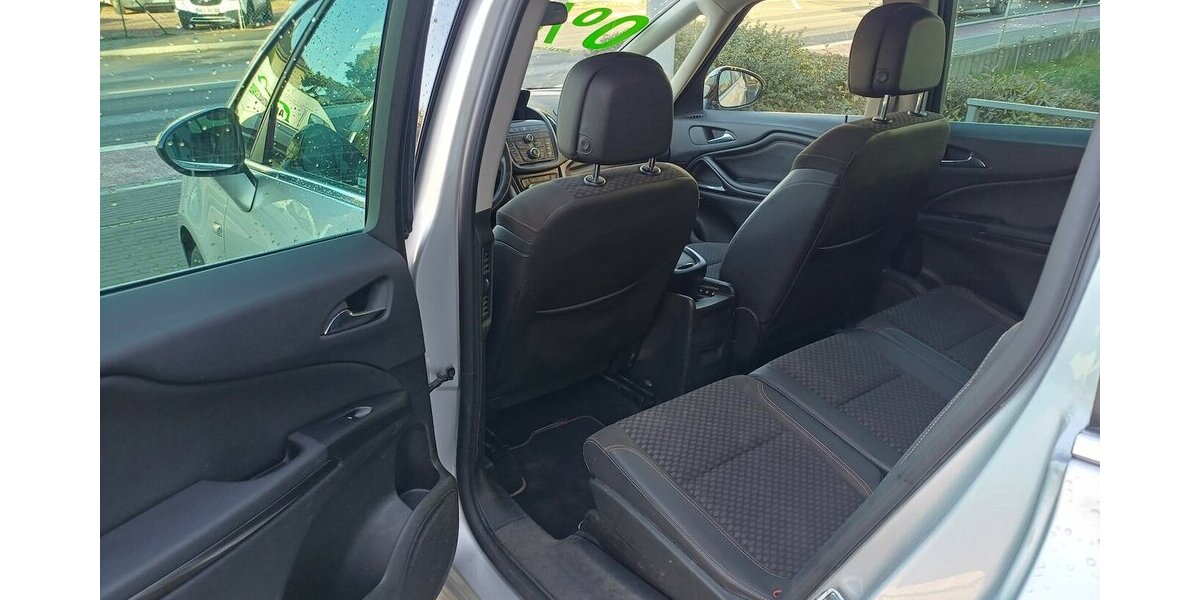 Opel Zafira C Tourer Innovation 225.537 km 6.995 &euro; Meißen 01662