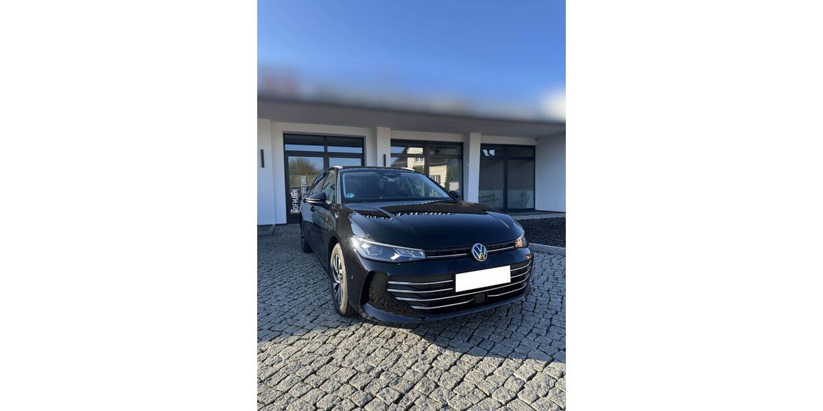 VW Passat Variant 26.000 km 32.600 &euro; Coswig 01640