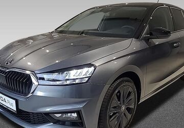 Skoda Fabia 4.702 km 23.590 &euro; Dresden 01067