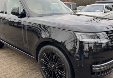 Land Rover Range Rover 8.000 km 157.900 &euro; Dresden 01237