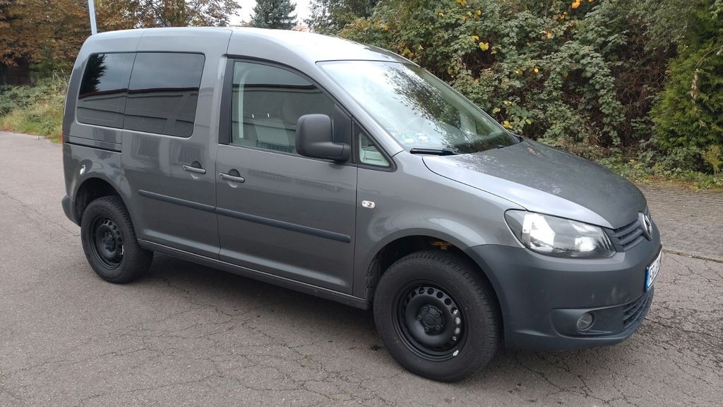 VW Caddy 156.000 km 15.400 &euro; Reinsberg 09629