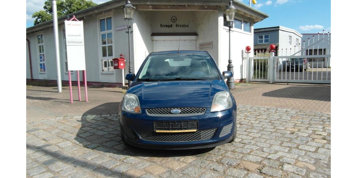 Ford Fiesta 151.698 km 2.699 &euro; Dresden 01237