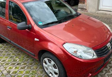 Dacia Sandero 73.000 km 3.390 &euro; Dresden 01139