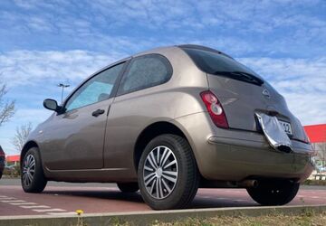 Nissan Micra 68.000 km 3.000 &euro; Freital 01705