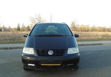 VW Sharan 240.305 km 2.499 &euro; Dresden 01237