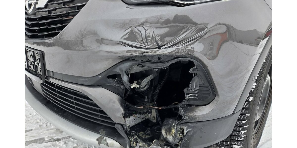 Opel Grandland X 1.2 Start/Stop 120 Jahre Navi/LED 38.696 km 10.900 &euro; Wilsdruff 01723