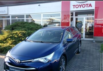 Toyota Avensis 77.500 km 17.490 &euro; Dresden 01259