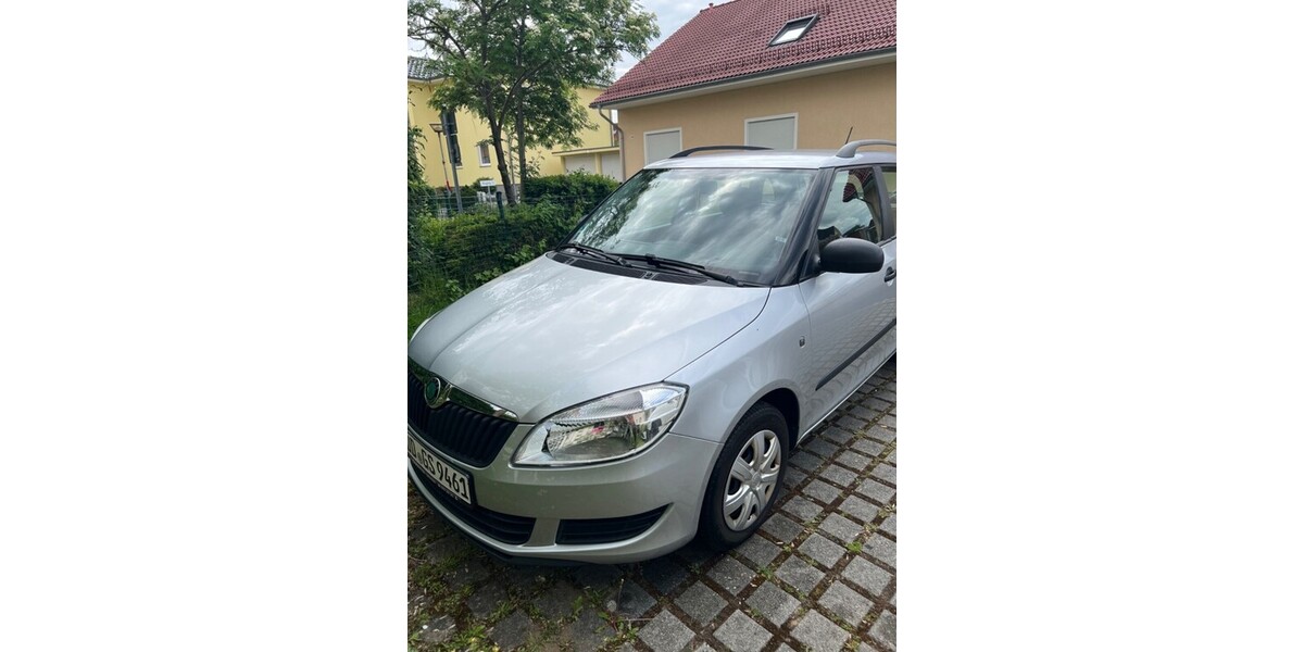 Skoda Fabia Kombi 152.000 km 4.999 &euro; Dresden 01067