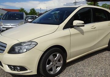 Mercedes-Benz B 180 444.003 km 3.000 &euro; Dresden 01219