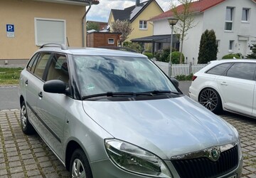 Skoda Fabia Kombi 152.000 km 4.999 &euro; Dresden 01067