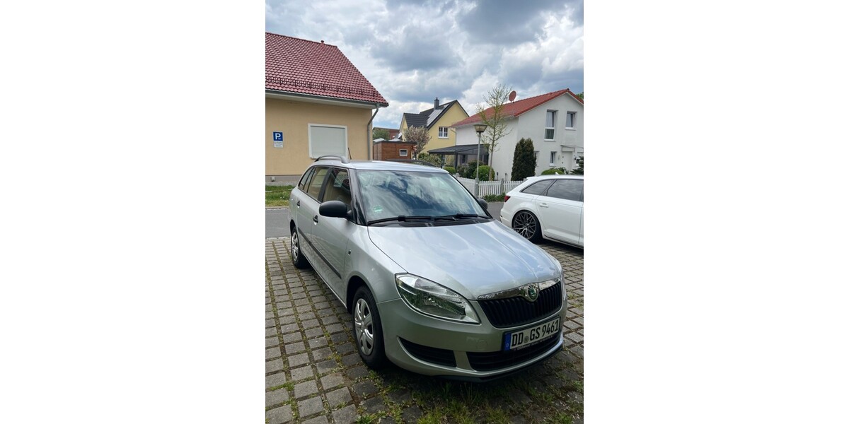 Skoda Fabia Kombi 152.000 km 4.999 &euro; Dresden 01067