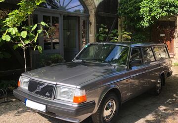 Volvo 245 346.533 km 8.800 &euro; Klipphausen 01665