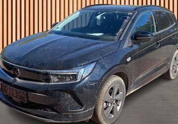 Opel Grandland (X) 15.171 km 16.880 &euro; Dresden 01328