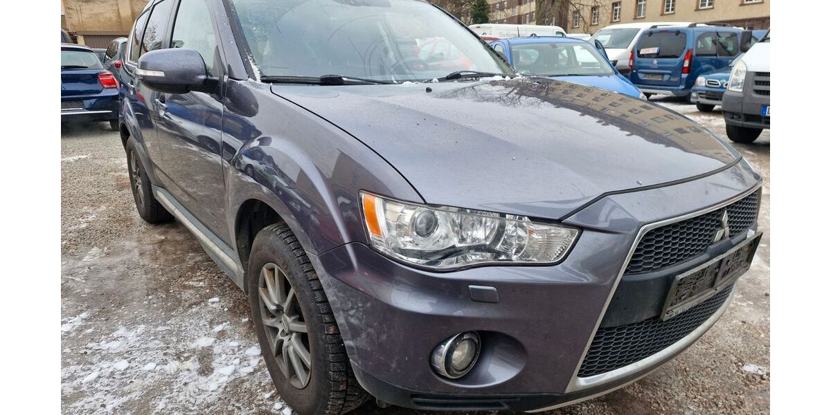 Mitsubishi Outlander 232.797 km 3.490 &euro; Dresden 01239