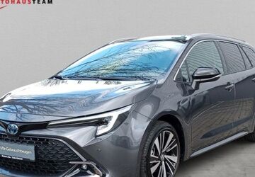 Toyota Corolla 9.382 km 30.740 &euro; Pirna 01796