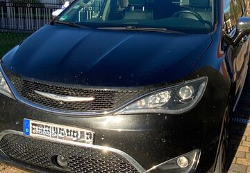 Chrysler Pacifica 155.827 km 19.500 &euro; Dresden 01259