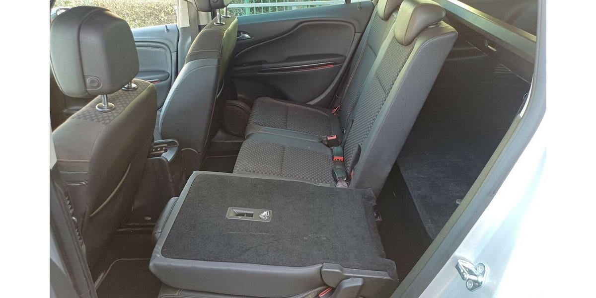 Opel Zafira C Tourer Innovation 225.537 km 6.995 &euro; Meißen 01662