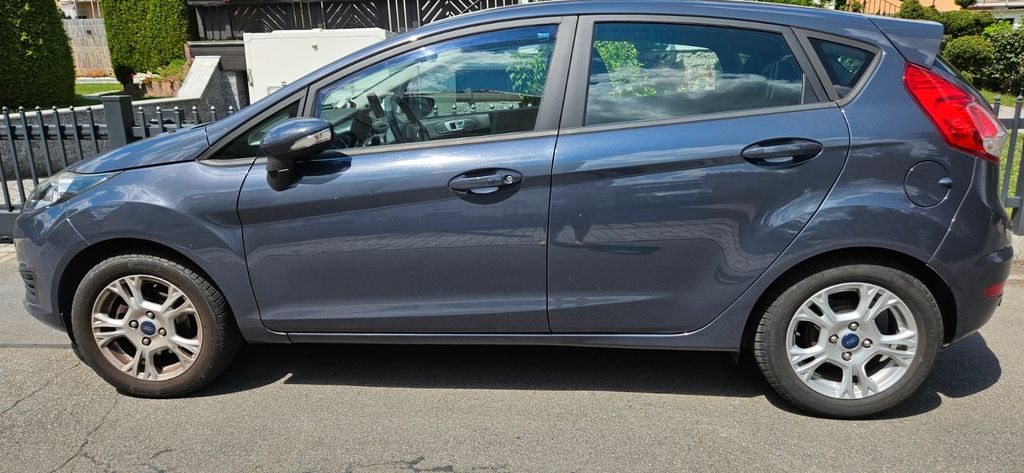 Ford Fiesta 55.000 km 8.000 &euro; Dresden 01237