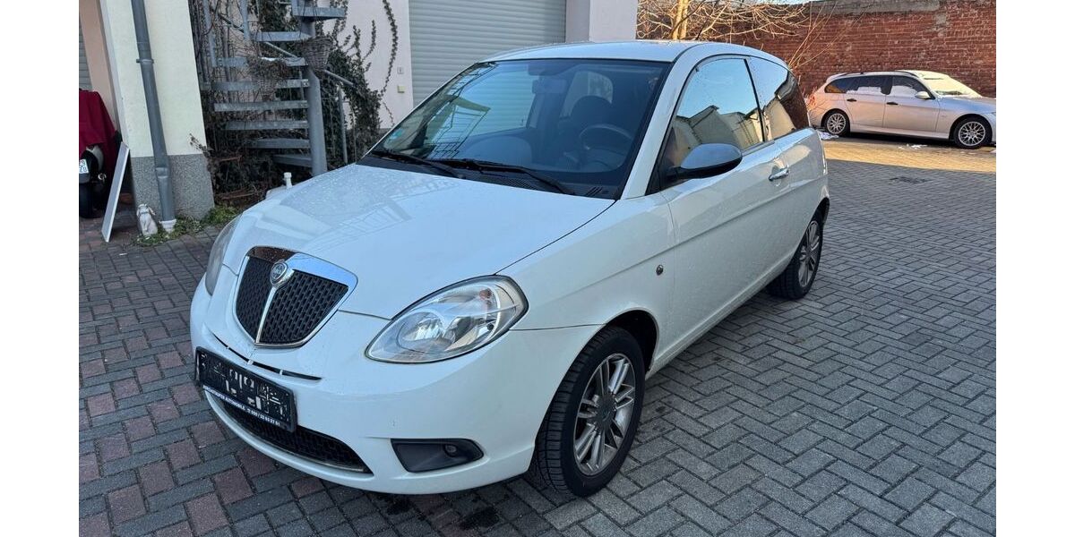 Lancia Ypsilon 123.000 km 2.999 &euro; Dresden 01139