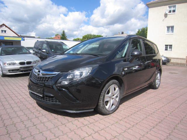 Opel Zafira Tourer 126.176 km 7.999 &euro; Dresden 01219