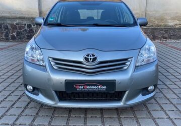 Toyota Verso 291.367 km 4.499 &euro; Dresden 01187