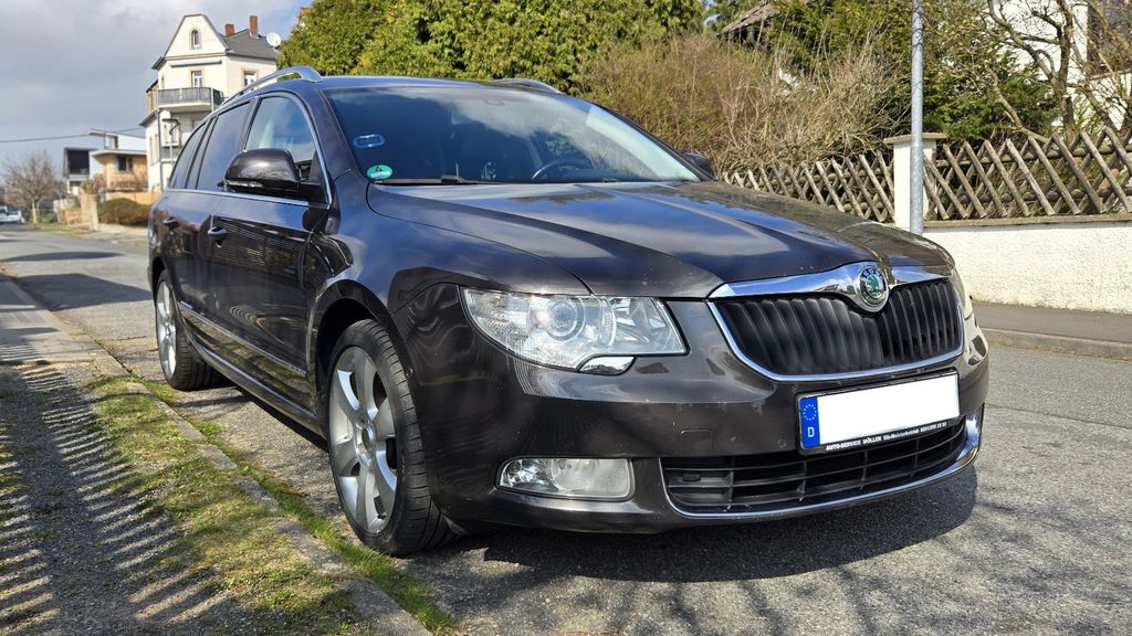 Skoda Superb 248.000 km 8.950 &euro; Freital OT Pesterwitz 01705