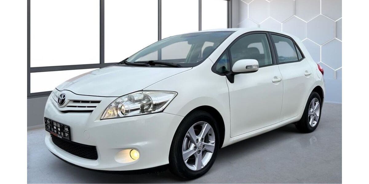 Toyota Auris 109.530 km 6.999 &euro; Dresden 01237