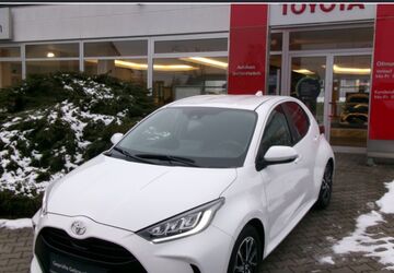 Toyota Yaris 16.000 km 18.890 &euro; Dresden 01259