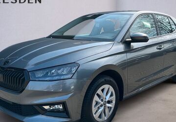 Skoda Fabia 3.500 km 16.250 &euro; Dresden 01237