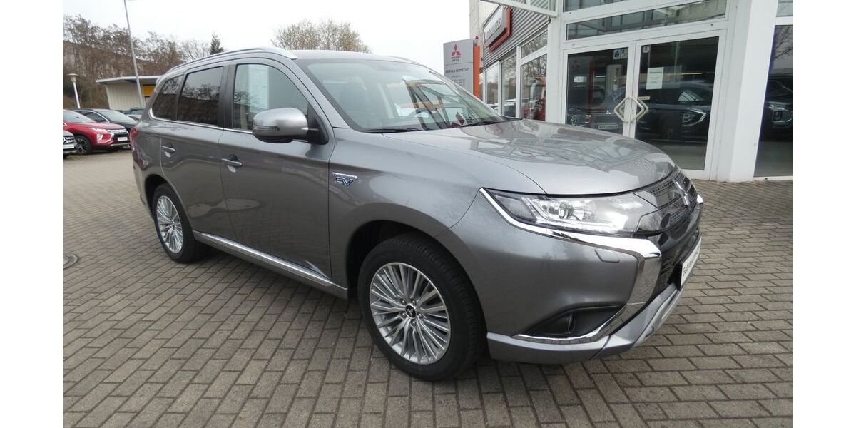 Mitsubishi Outlander 58.663 km 23.490 &euro; Radebeul 01445