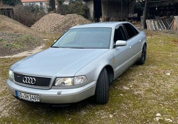 Audi A8 150.000 km 13.500 &euro; Dresden 01159
