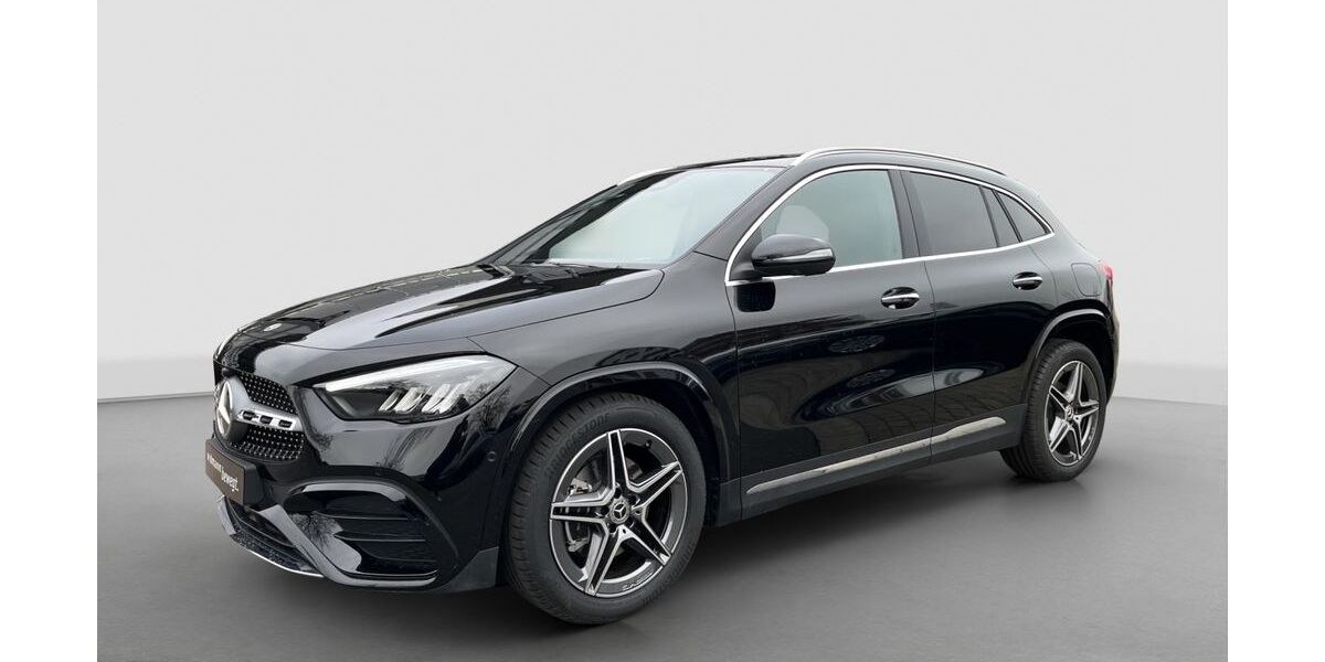 Mercedes-Benz GLA 180 8.000 km 43.880 &euro; Meißen 01662