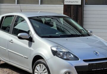 Renault Clio 72.000 km 6.000 &euro; Käbschütztal OT Krögis bei Dresden 01665