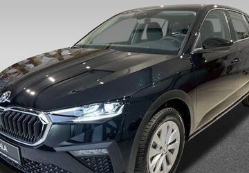 Skoda Scala 10.015 km 27.960 &euro; Dresden 01067