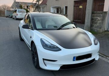 Tesla Model 3 39.500 km 34.499 &euro; Dresden 01139