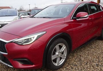 INFINITI Q30 215.993 km 7.900 &euro; Dresden 01219