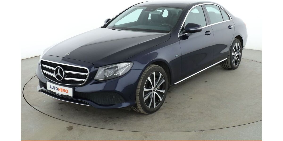 Mercedes-Benz E 300 65.123 km 26.360 &euro; Dresden 01187