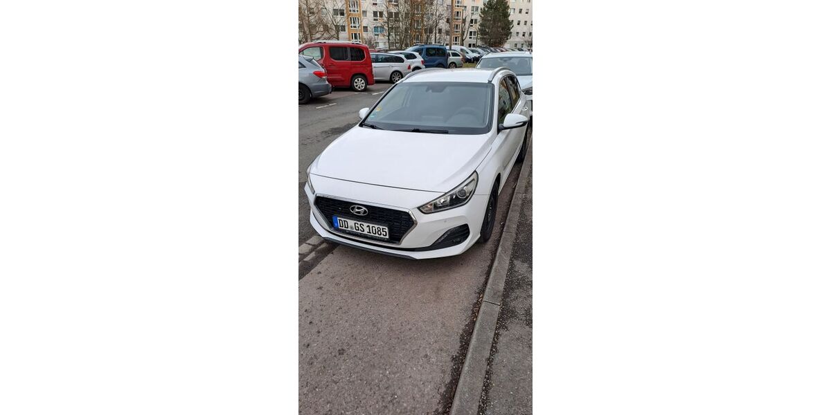 Hyundai i30 38.000 km 17.800 &euro; Dresden 01259