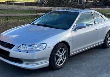 Honda Accord 291.921 km 2.500 &euro; Struppen 01796