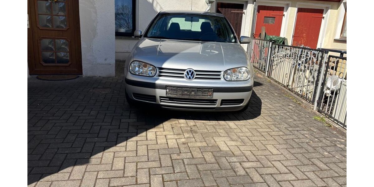 VW Golf 118.307 km 1.500 &euro; Freiberg 09599