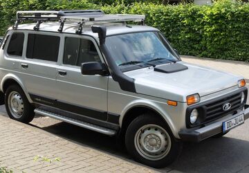 Lada Niva 30.000 km 14.600 &euro; Dresden 01309
