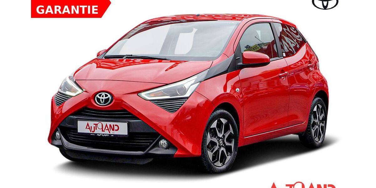 Toyota Aygo (X) 33.236 km 12.490 &euro; Dresden 01069