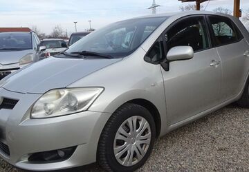 Toyota Auris 287.280 km 2.300 &euro; Dresden 01219