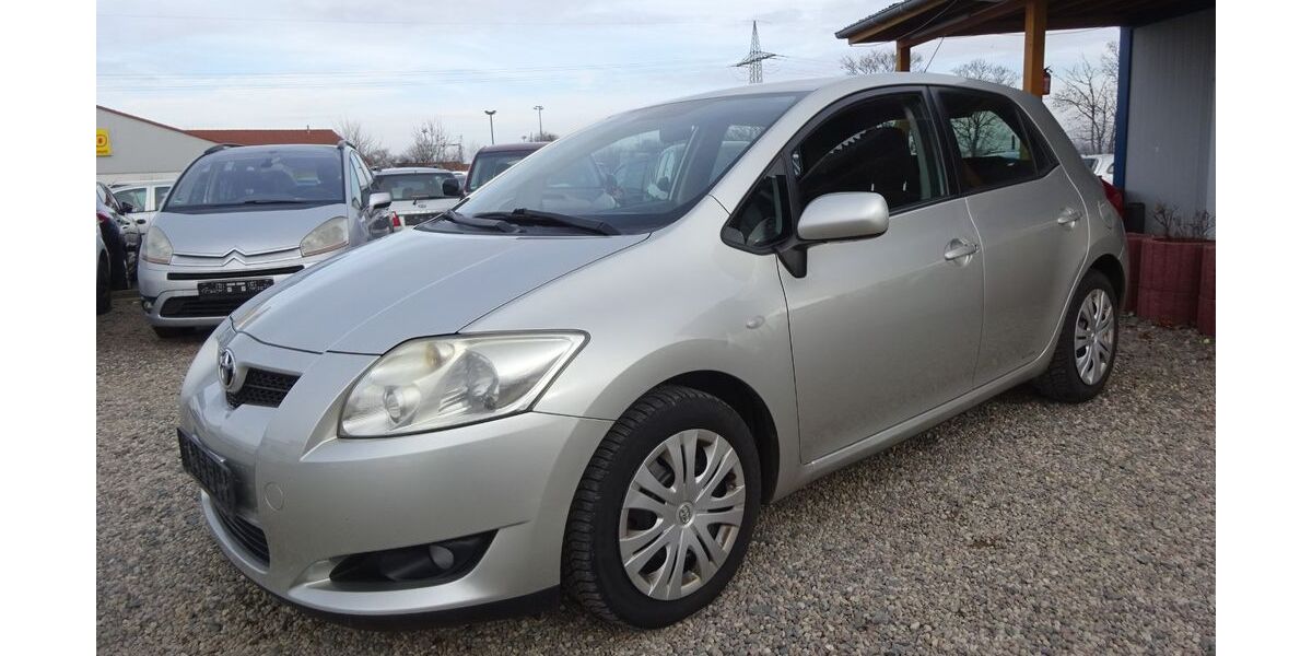 Toyota Auris 287.280 km 2.300 &euro; Dresden 01219