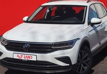 VW Tiguan 66.775 km 26.950 &euro; Meißen 01662