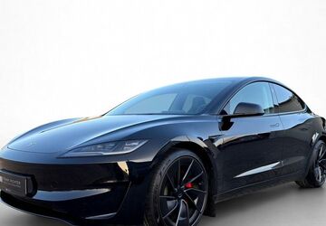 Tesla Model 3 16.058 km 50.990 &euro; Dresden 01257