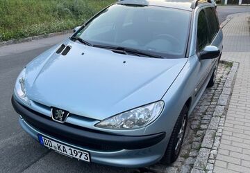 Peugeot 206 67.000 km 2.500 &euro; Meißen 01662